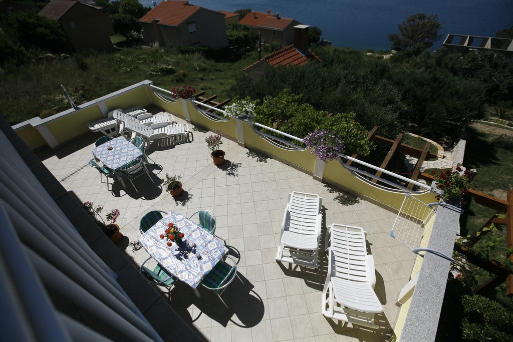 Apartments Roza Miškovići Εξωτερικό φωτογραφία
