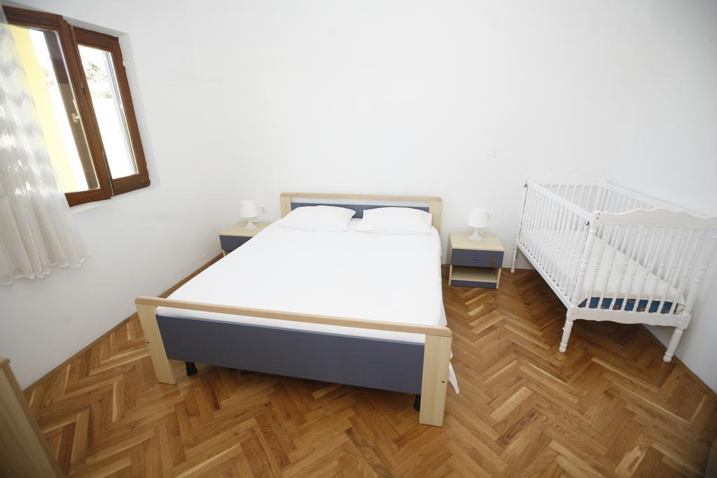 Apartments Roza Miškovići Εξωτερικό φωτογραφία