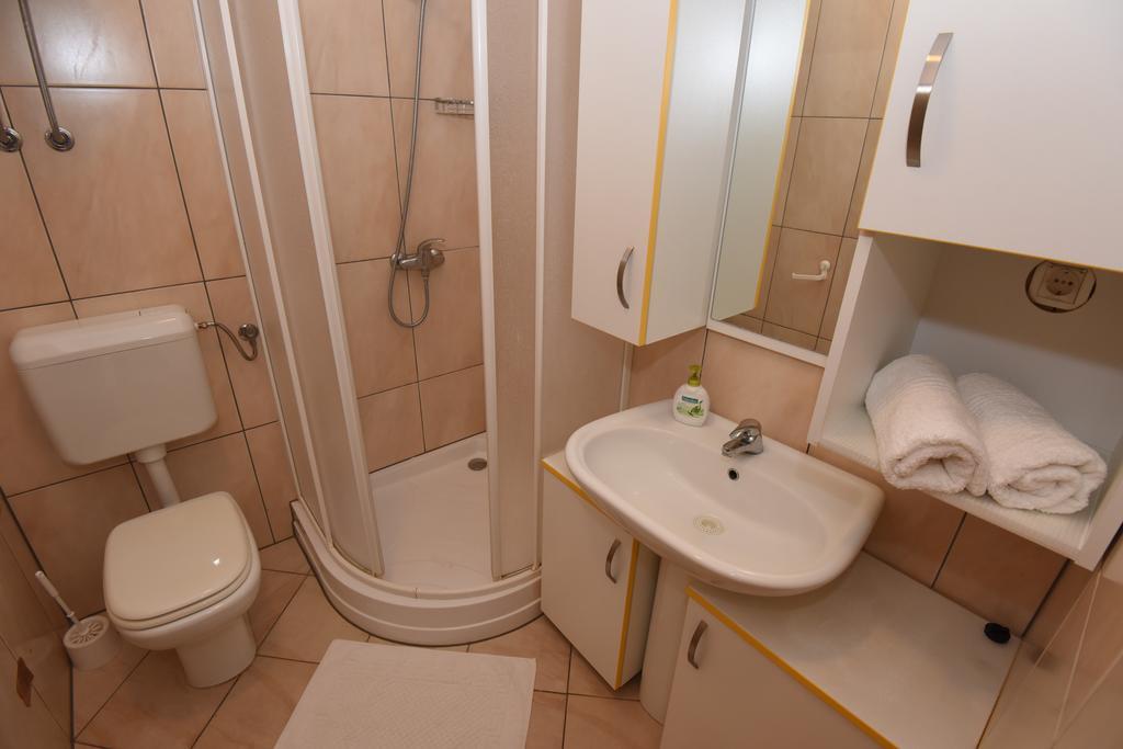 Apartments Roza Miškovići Εξωτερικό φωτογραφία